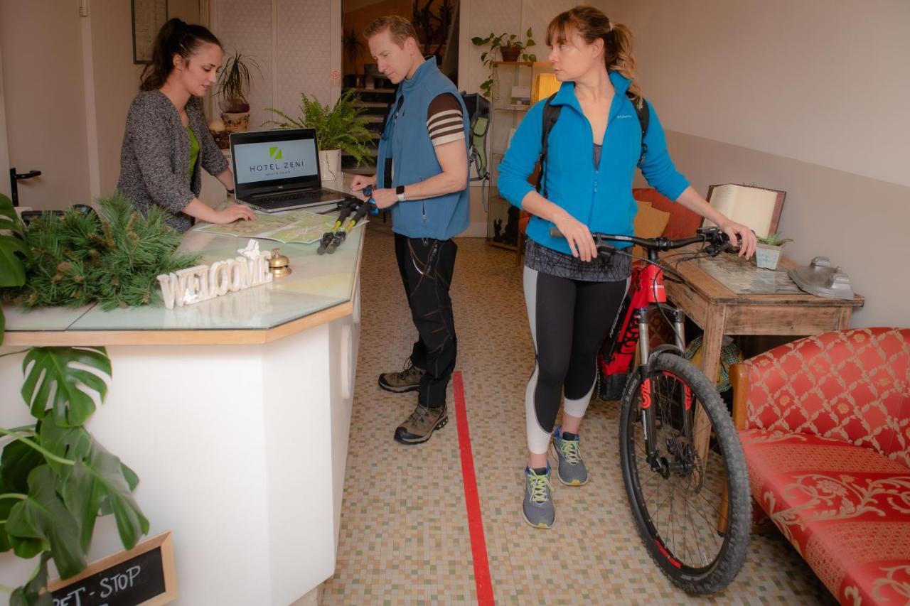 Hotel Zeni Brentonico Εξωτερικό φωτογραφία