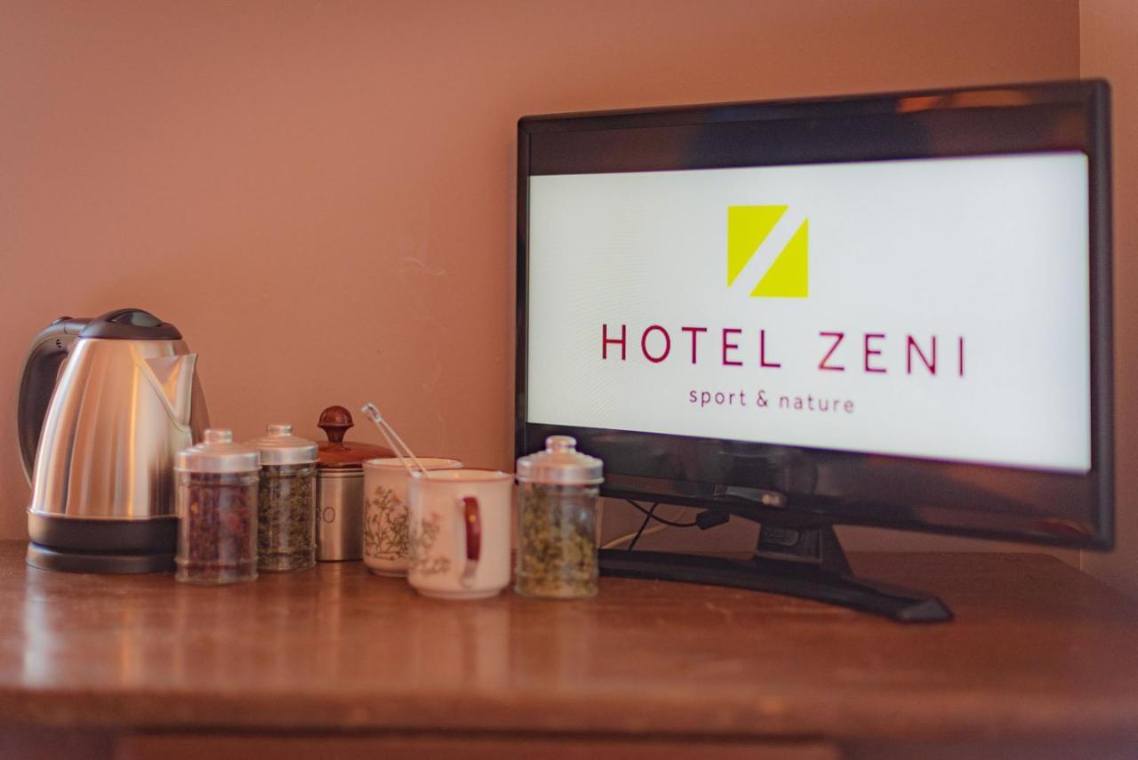 Hotel Zeni Brentonico Εξωτερικό φωτογραφία