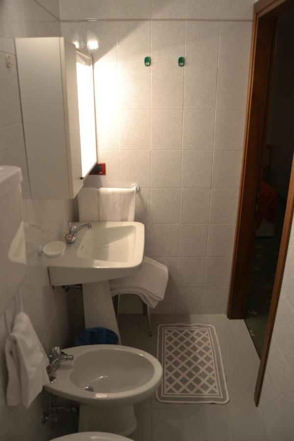 Hotel Zeni Brentonico Εξωτερικό φωτογραφία