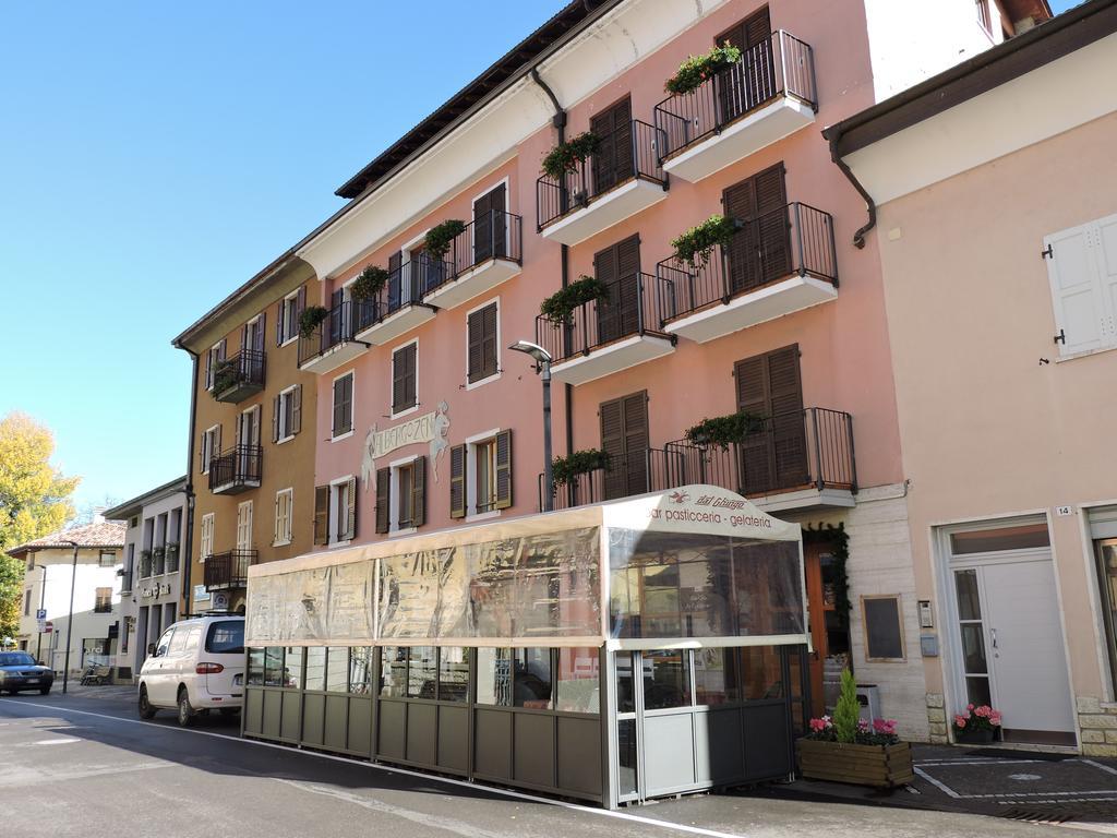 Hotel Zeni Brentonico Εξωτερικό φωτογραφία